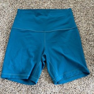 Size 6 lululemon align shorts with 6 inch inseam